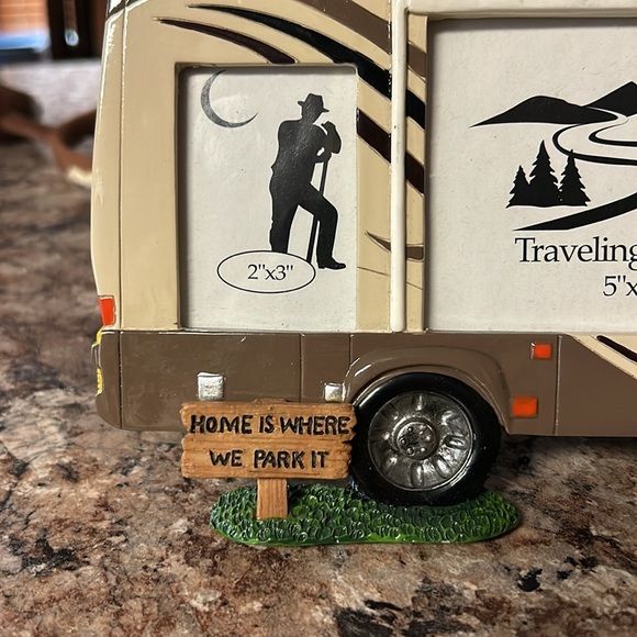 NWOB. Wilcor Collectable motor home picture frame - Picture 2 of 6